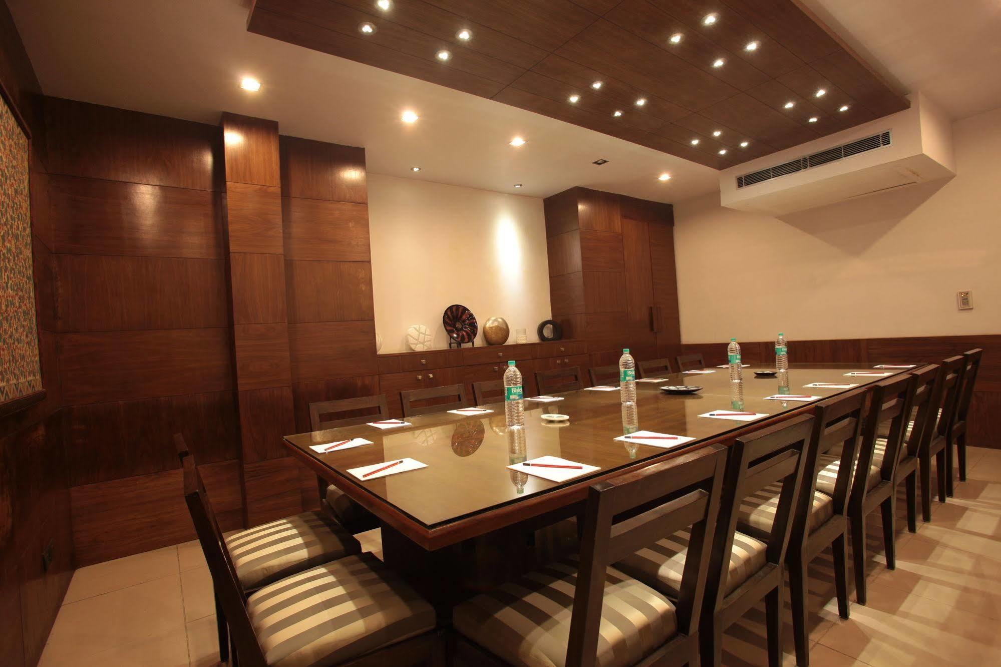 Hotel Justa Mg Road Bangalore Exterior foto